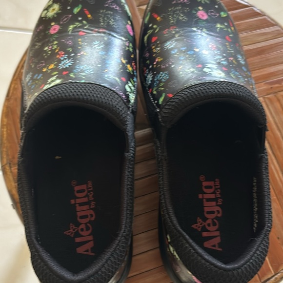 Women shoe - Picture 2 of 6